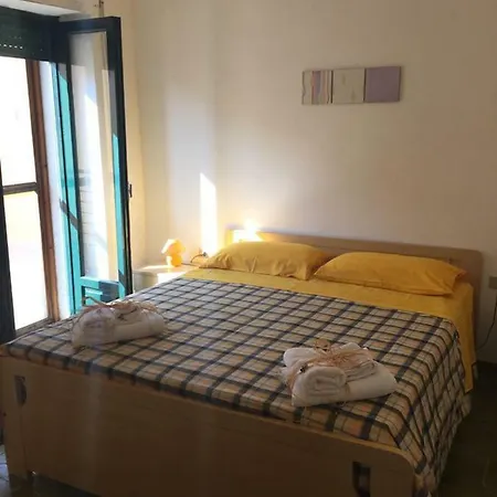 La Punta Della Signora Apartment